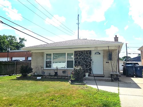 678 Muskegon Ave, Calumet City, IL, 60409-3910 | Card Image