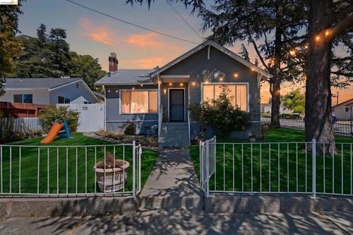 416 Maple Ave, Vallejo, CA, 94591-7475 | Card Image