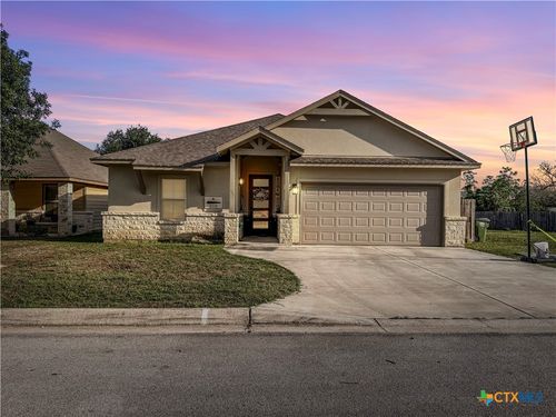 2002 Yellow Rose Way, Gonzales, TX, 78629-3241 | Card Image
