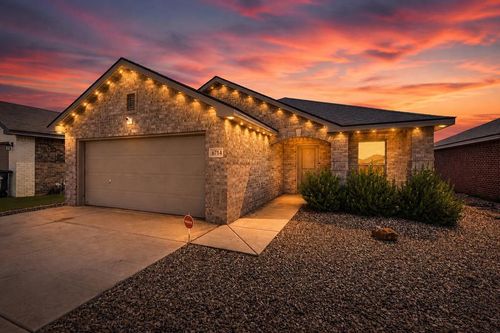 6714 Lonesome Dove Ln, Midland, TX, 79705-2748 | Card Image