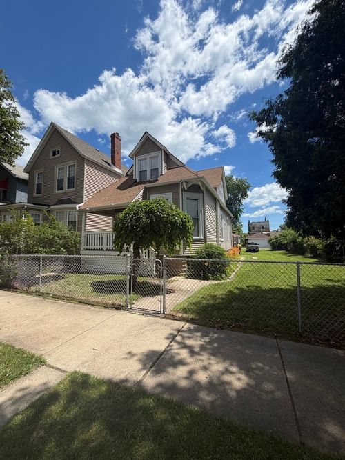 7629 S Dante Ave, Chicago, IL, 60619-2719 | Card Image