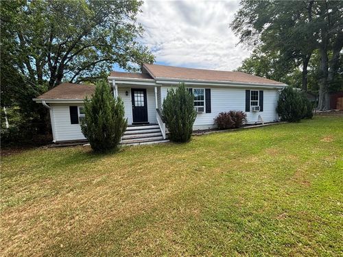 219 Buena Vista St, winder, GA, 30680-1641 | Card Image
