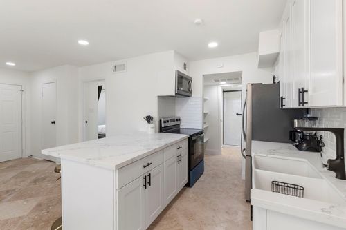 1111-2750 Holly Hall St, Houston, TX, 77054-4165 | Card Image