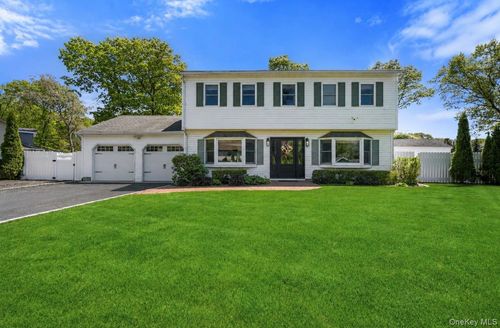 8 Russet Ln, Lake Grove, NY, 11755-1518 | Card Image