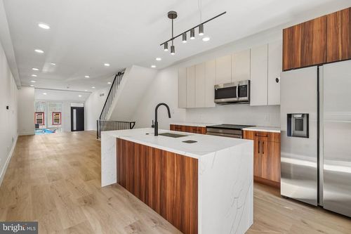 4018 Cambridge St, PHILADELPHIA, PA, 19104-1232 | Card Image