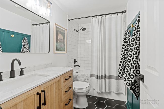 2091 Willow Run, Townhouse with 3 bedrooms, 3 bathrooms and 2 parking in Wheaton IL | Image 22