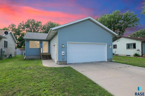 1507 N Highland Ave, Sioux Falls, SD, 57103-0507 | Card Image