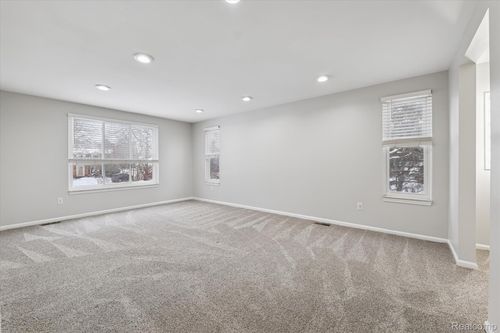 2728 Winter Park Ct, Rochester Hills, MI, 48309-1375 | Card Image