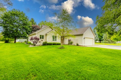 11 Oakdale Ln, Coldwater, MI, 49036-1200 | Card Image