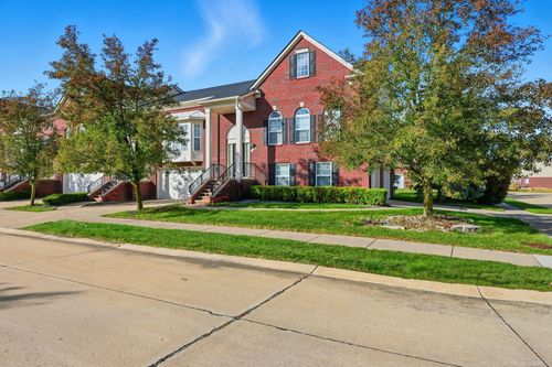 795 Red Run Dr, Troy, MI, 48085-1353 | Card Image