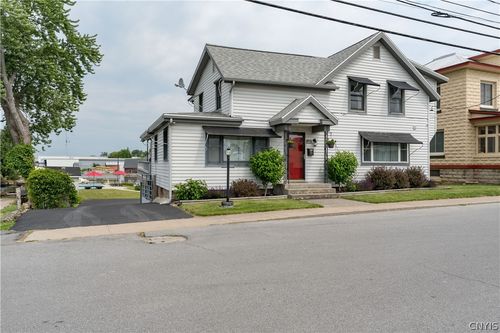 26 Otter St, Alexandria Bay, NY, 13607-1803 | Card Image