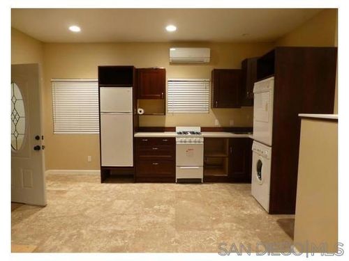 6396 Estrella Ave, San Diego, CA, 92105 | Card Image