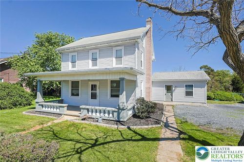 1131 E Lizard Creek Rd, Lehighton, PA, 18235-3717 | Card Image