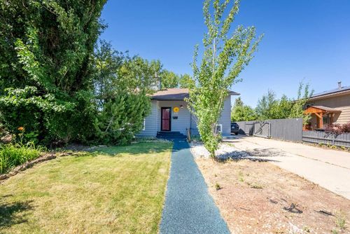 210 Ojibwa Pl W, Lethbridge, AB, T1K5K6 | Card Image