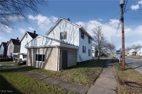 349 Forsythe Ave, Girard, OH, 44420-2265 | Card Image