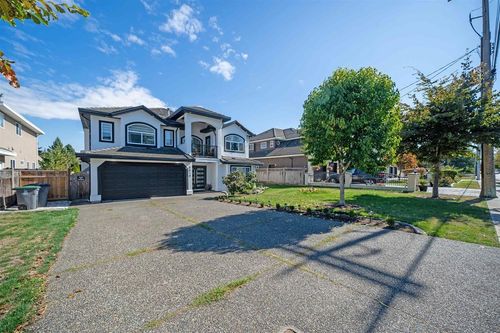 6618 130 St, Surrey, BC, V3W4J3 | Card Image