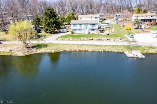 106 Starlight Rd, West Milford, NJ, 07480-2800 | Card Image