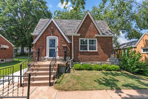 433 Winston Dr, Saint Louis, MO, 63125-3353 | Card Image