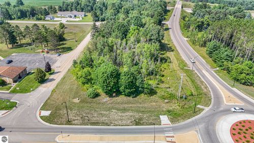 1201 E Division St, Cadillac, MI, 49601 | Card Image