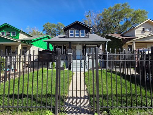 20172 Russell St, Highland Park, MI, 48203-1232 | Card Image