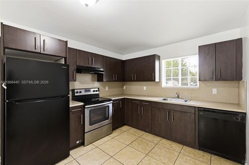 apt-24-13 S Royal Poinciana Blvd, Miami Springs, FL, 33166-6069 | Card Image