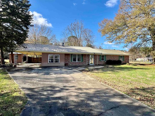 1400 Shreveport St, House other with 3 bedrooms, 2 bathrooms and null parking in Elysian Fields TX | Image 4