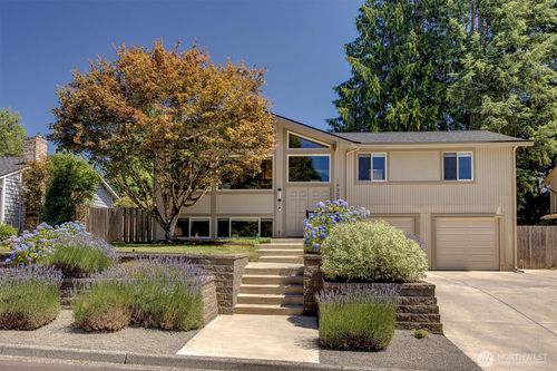 14308 103rd Ave Ne, Kirkland, WA, 98034-9409 | Card Image