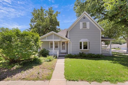 1921 10th St, Columbus, NE, 68601-5807 | Card Image