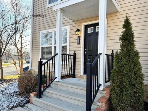 109 Gifford Rd, Columbus, OH, 43235-5065 | Card Image