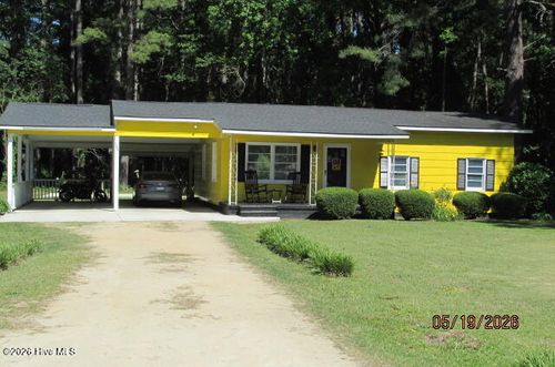 584 3rd St, Saint Pauls, NC, 28384-1556 | Card Image