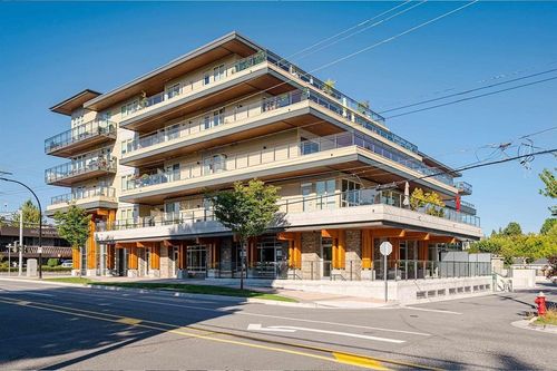203-14022 N Bluff Rd, White Rock, BC, V4B3K1 | Card Image