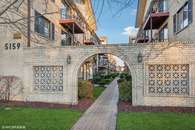 201A - 5159 N East River Road, Condo with 2 bedrooms, 1 bathrooms and 1 parking in Chicago IL | Image 3