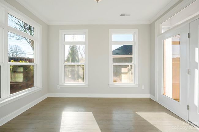 Light filled sunroom off Bedroom | Image 21