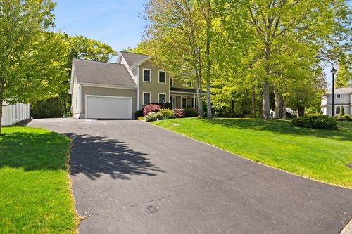 90 Sutherland Dr, Somerset, MA, 02726-4054 | Card Image