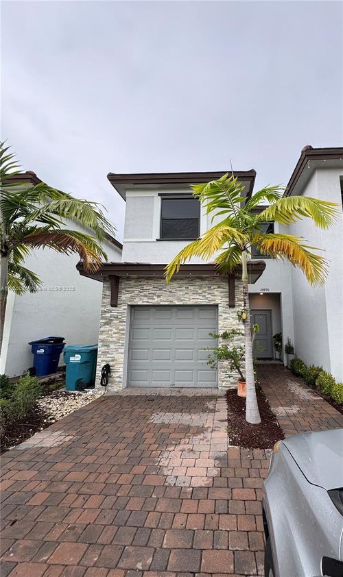 24896-24896 Sw 107th Ave, Homestead, FL, 33032-6335 | Card Image