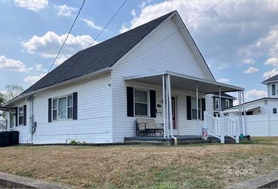 761 Ash St, House other with 2 bedrooms, 1 bathrooms and null parking in Middleport OH | Image 2