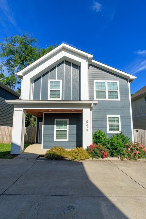 d-2207D 24th Ave N, Nashville, TN, 37208-1068 | Card Image