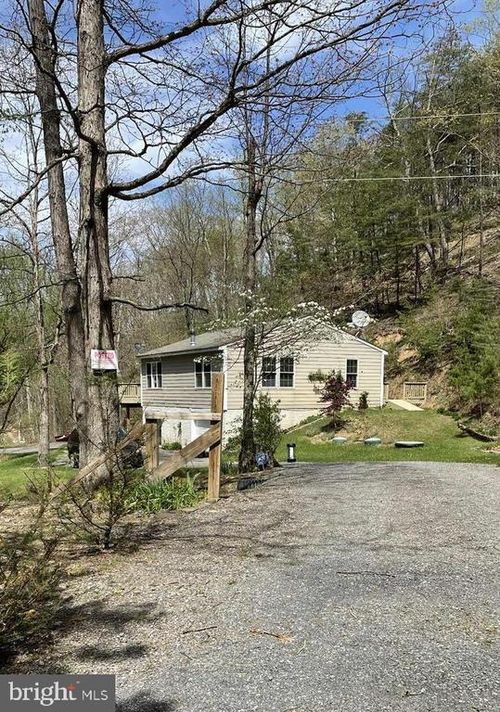3837 Graces Cabin Rd, SPRINGFIELD, WV, 26763 | Card Image