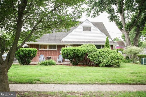 702 Cedar St, RIVERTON, NJ, 08077-1711 | Card Image