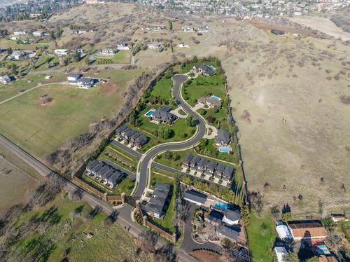 tl-2200-0 Cherry Ln, Medford, OR, 97504 | Card Image