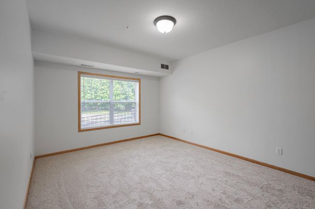 Unstaged bedroom | Image 13