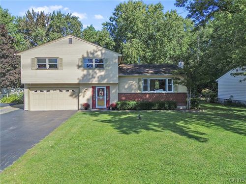 4775 Black Oak Dr, Liverpool, NY, 13088-4107 | Card Image