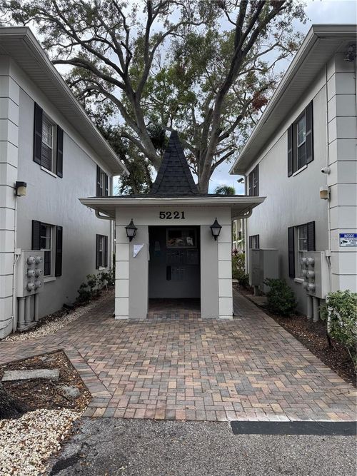 apt-37-5221 Bayshore Blvd, Tampa, FL, 33611-4167 | Card Image