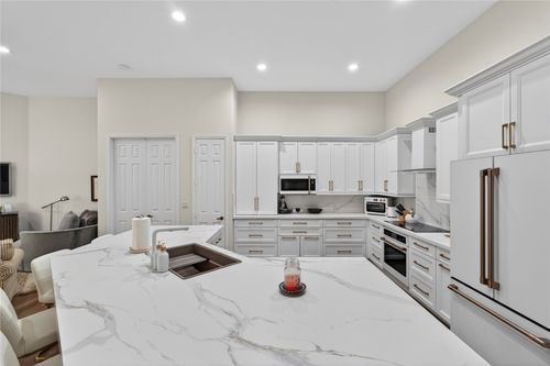 1767 Belmont Cir Sw, Vero Beach, FL, 32968-6714 | Card Image