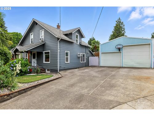 8014 N Johnswood Dr, Portland, OR, 97203-6107 | Card Image