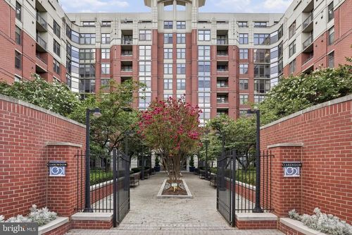127-1021 N Garfield St, ARLINGTON, VA, 22201-2550 | Card Image