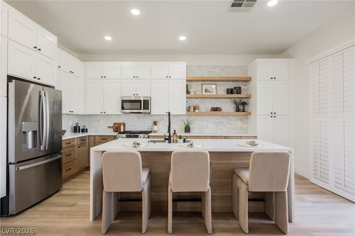 5004 Wayfaring Tree Ave, Las Vegas, NV, 89131-2763 | Card Image