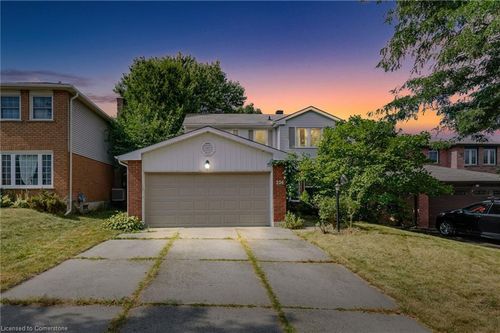 536 Thorndale Dr, Waterloo, ON, N2T2A9 | Card Image