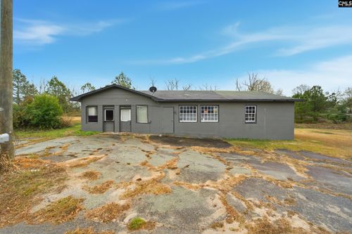 326 E Church St, Leesville, SC, 29070-7724 | Card Image