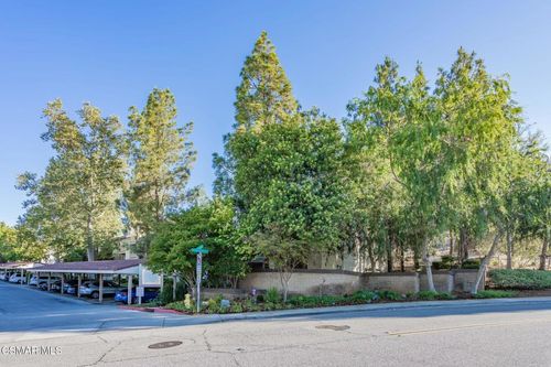 unit-407-5837 Oak Bend Ln, Oak Park, CA, 91377-5649 | Card Image